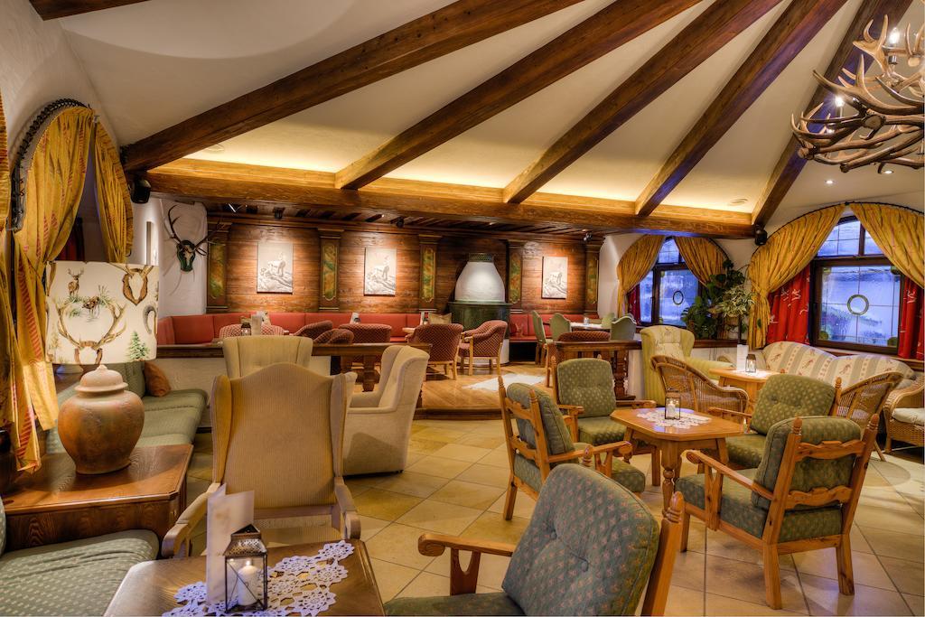 Hotel Jaegerwirt Kitzbühel Exterior foto